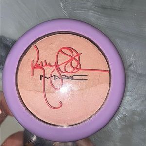 MAC Kelly Osbourne beauty powder. No box
